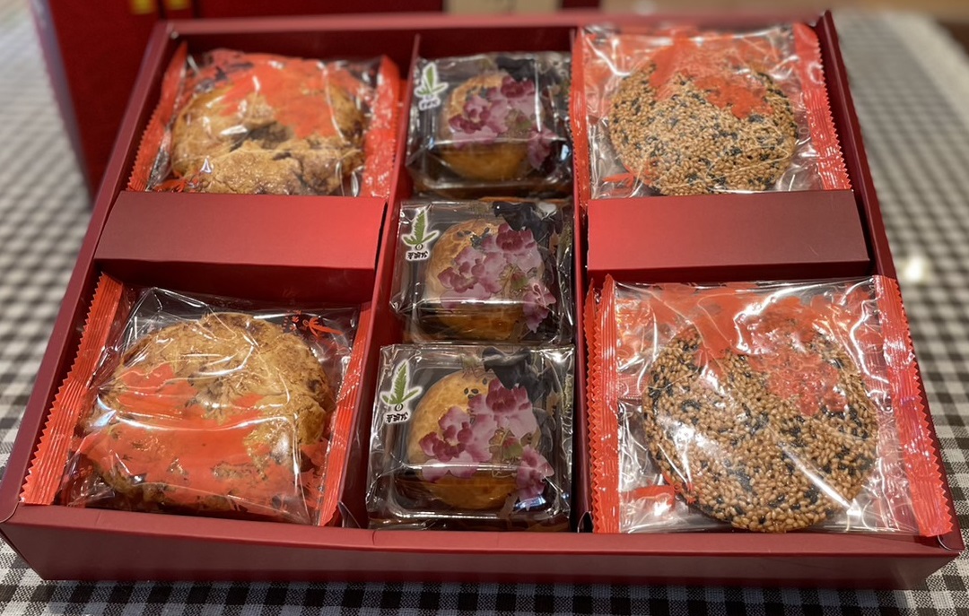 核桃酥+蛋黃酥+芝麻餅 